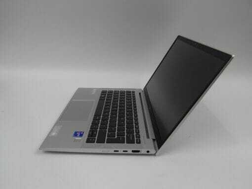 HP Elitebook 830 G8