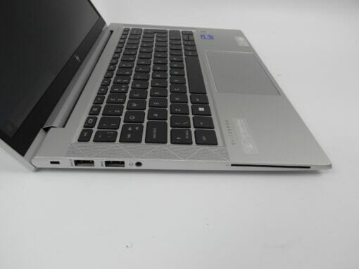 HP Elitebook 830 G8