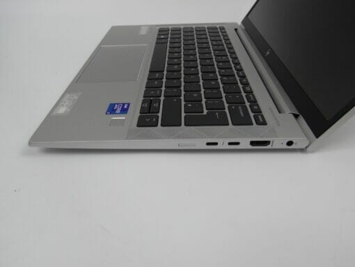 HP Elitebook 830 G8