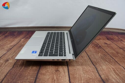 HP Elitebook 830 G8