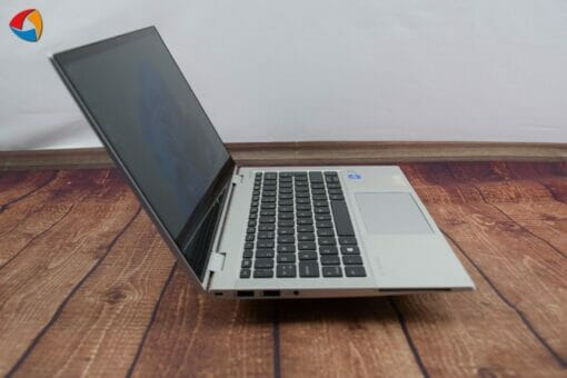 HP Elitebook 830 G8