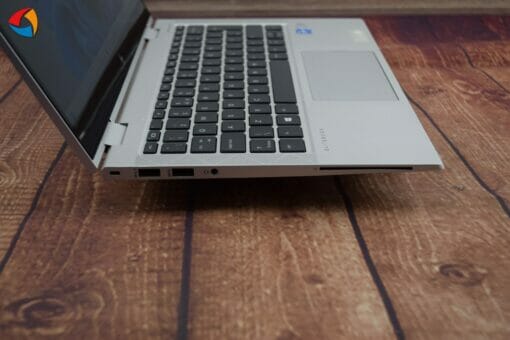 HP Elitebook 830 G8