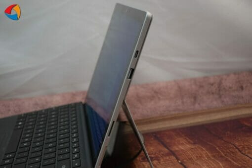 Microsoft Surface Pro 7+