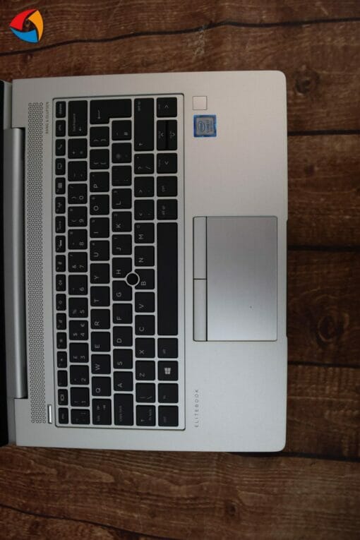 HP Elitebook 830 G8