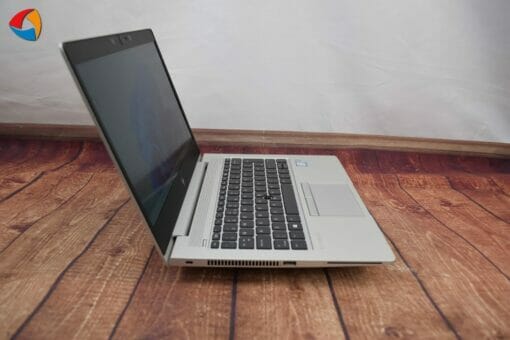 HP Elitebook 830 G8