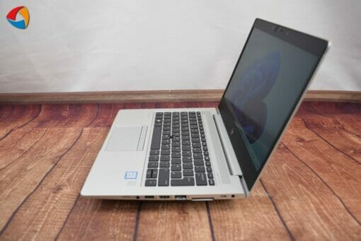 HP Elitebook 830 G8