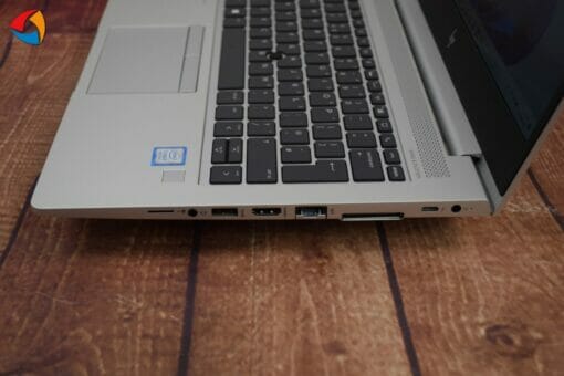 HP Elitebook 830 G8