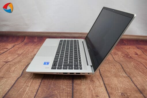 HP Elitebook 640 G8