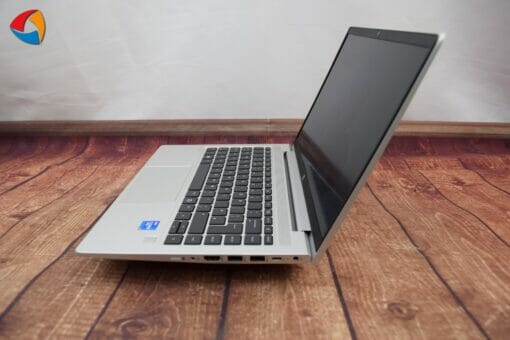 HP Elitebook 640 G8