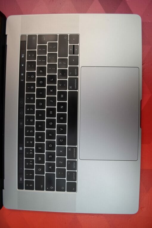 Apple MacBook Pro 201715"