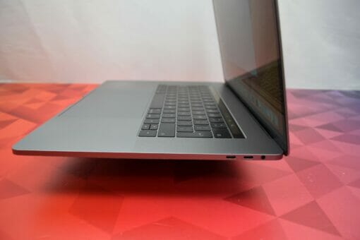 Apple MacBook Pro 201715"