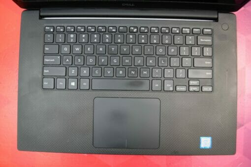 Dell XPS 15 7590