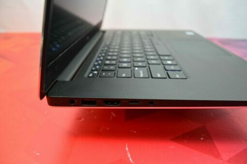 Dell XPS 15 7590