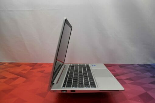 HP Elitebook 640 G8