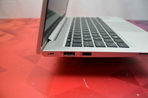 HP Elitebook 640 G8