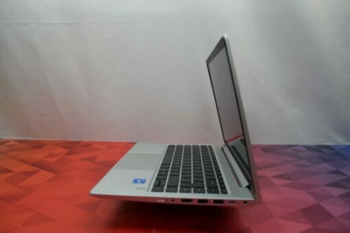HP Elitebook 640 G8