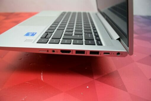 HP Elitebook 640 G8