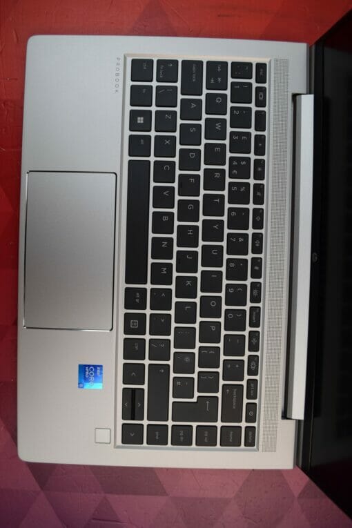 HP Elitebook 640 G8