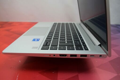 HP Elitebook 640 G8