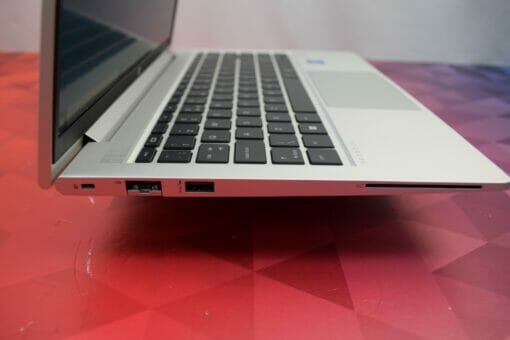 HP Elitebook 640 G8