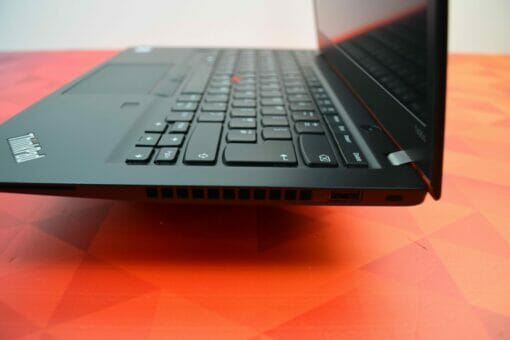 Lenovo ThinkPad T490S