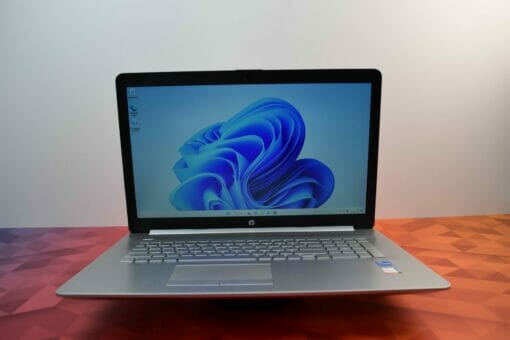 Hp 17-BY 17.3" i5 11th gen RAM 16GB SSD 512GB HDD 1TB