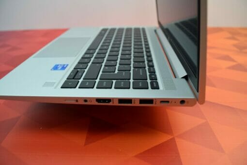 HP Elitebook 640 G8