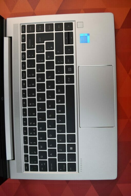 HP Elitebook 640 G8