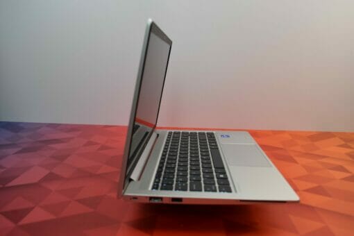 HP Elitebook 640 G8