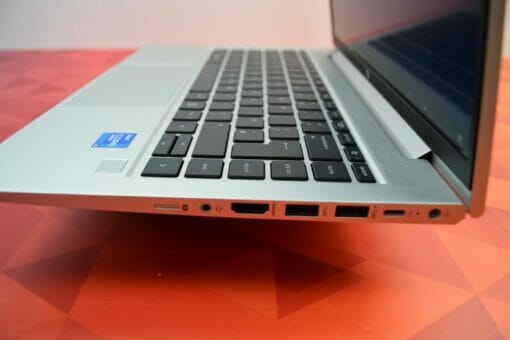 HP Elitebook 640 G8