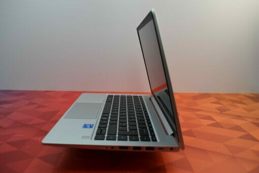 HP Elitebook 640 G8