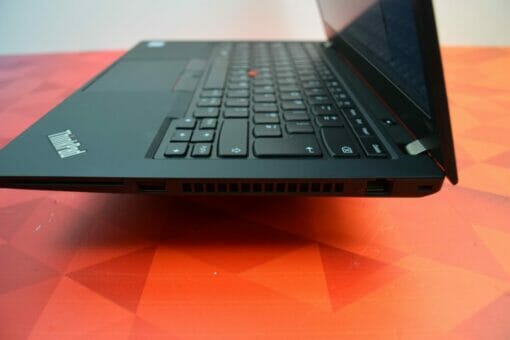 Lenovo ThinkPad T490