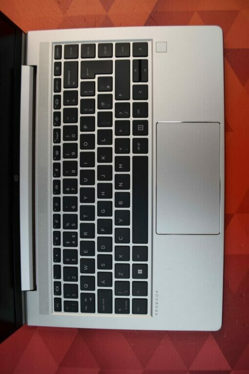 HP Elitebook 640 G8