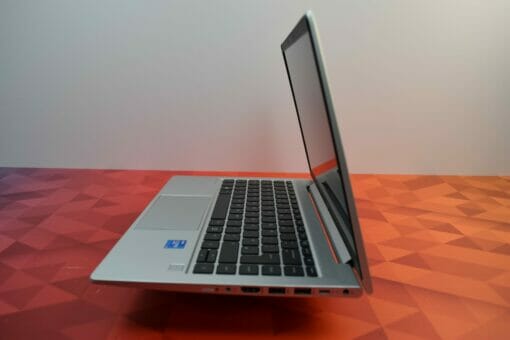 HP Elitebook 640 G8