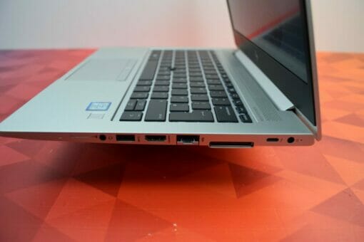 HP Elitebook 830 G6