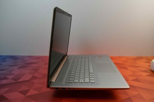 Hp 17-cp 17.3" AMD Ryzen 3