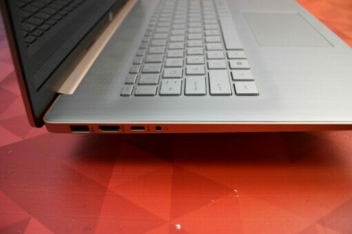 Hp 17-cp 17.3" AMD Ryzen 3