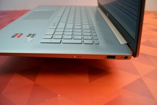 Hp 17-cp 17.3" AMD Ryzen 3