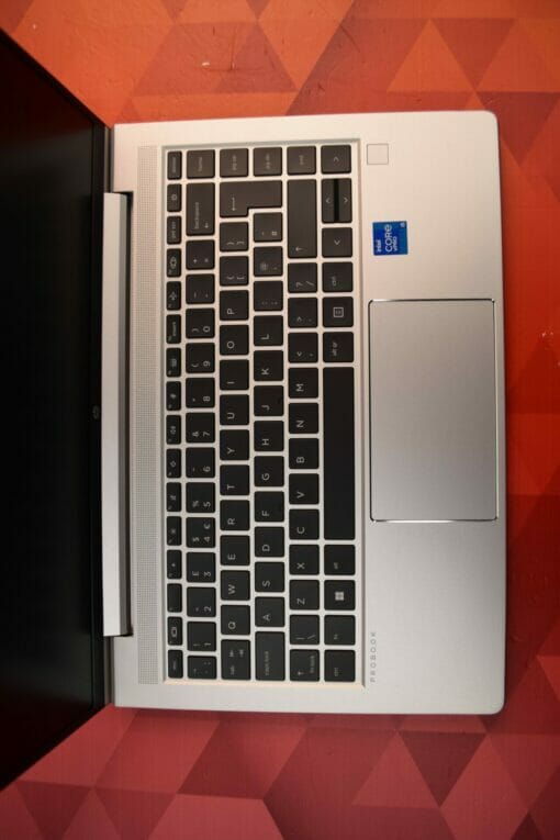 HP Elitebook 640 G8