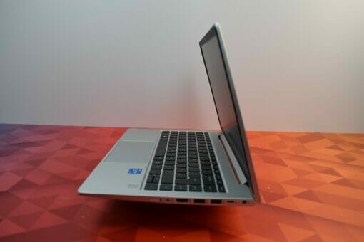 HP Elitebook 640 G8