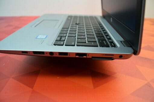 HP 820 G3 14" i5 6th Gen