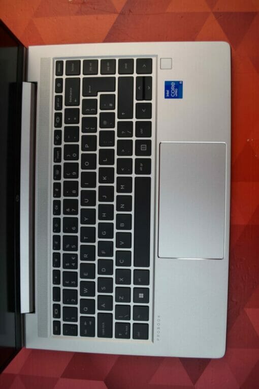 HP Elitebook 640 G8