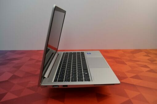HP Elitebook 640 G8