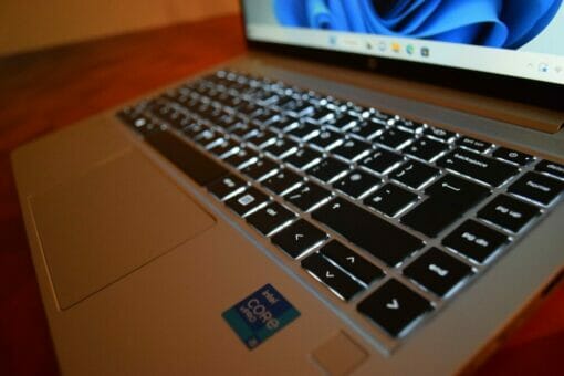 HP Elitebook 640 G8