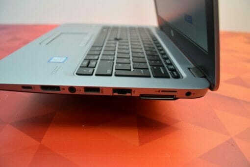 HP 820 G3 14" i5 6th Gen