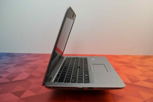HP 820 G3 14" i5 6th Gen