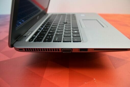 HP 820 G3 14" i5 6th Gen