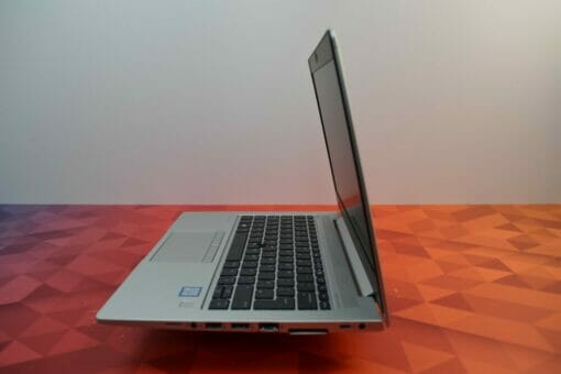 HP Elitebook 830 G6