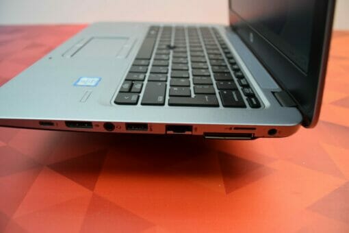 HP 820 G3 14" i5 6th Gen