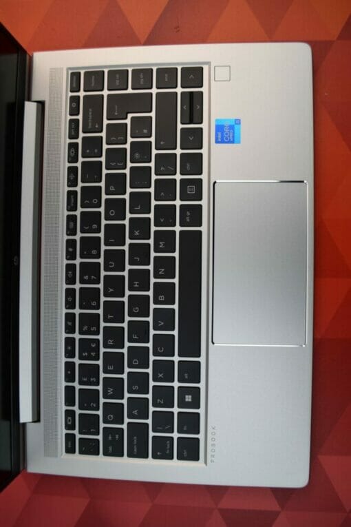 HP Elitebook 640 G8